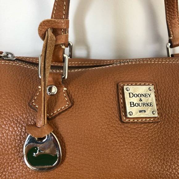 Tan Dooney & Bourke Purse - Picture 4 of 8